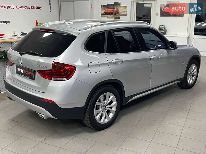 Позашляховик / Кросовер BMW X1 2011 в Києві