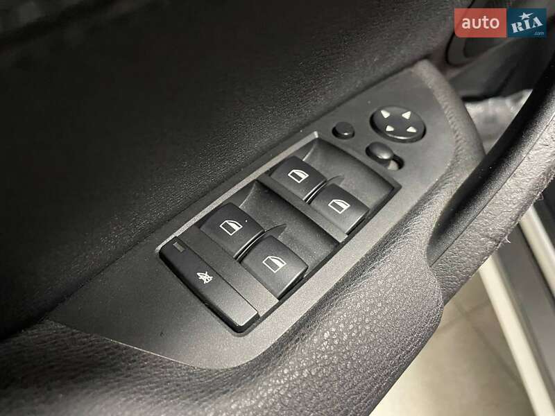 Позашляховик / Кросовер BMW X1 2011 в Києві