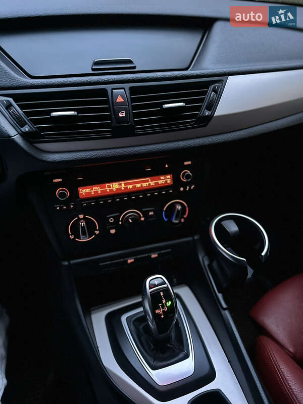 Позашляховик / Кросовер BMW X1 2013 в Чорткові