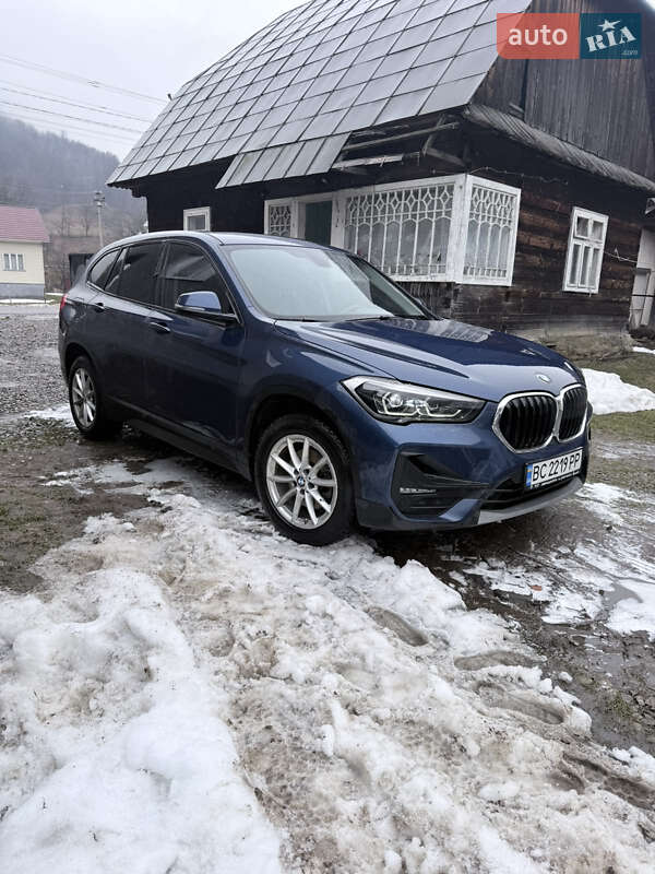 Позашляховик / Кросовер BMW X1 2022 в Тячеві