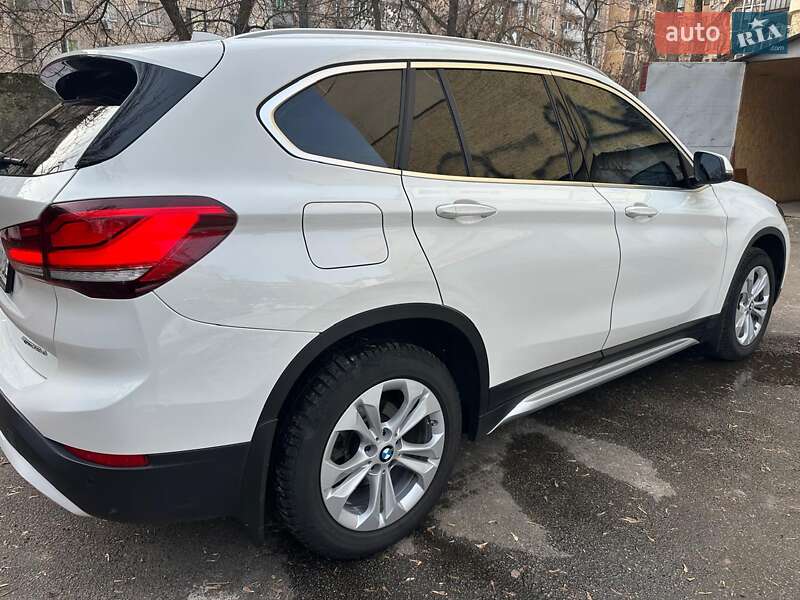 Позашляховик / Кросовер BMW X1 2020 в Києві
