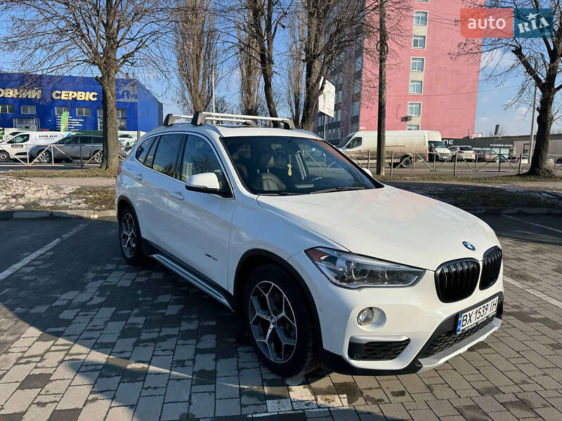 Внедорожник / Кроссовер BMW X1 2016 в Хмельницком