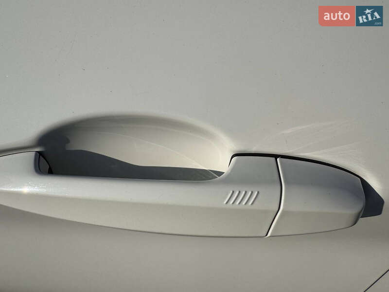 Внедорожник / Кроссовер BMW X1 2016 в Хмельницком