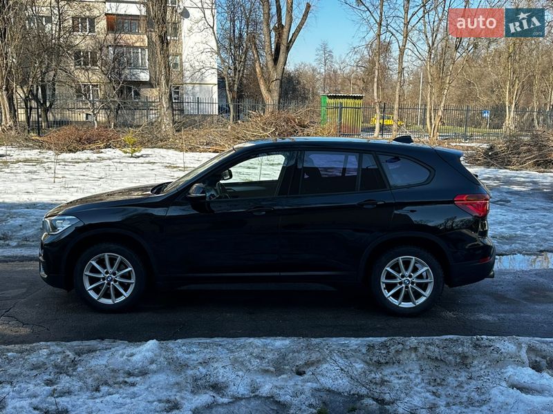 Внедорожник / Кроссовер BMW X1 2017 в Киеве