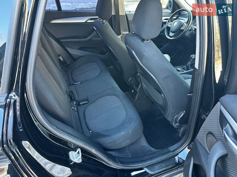 Внедорожник / Кроссовер BMW X1 2017 в Киеве