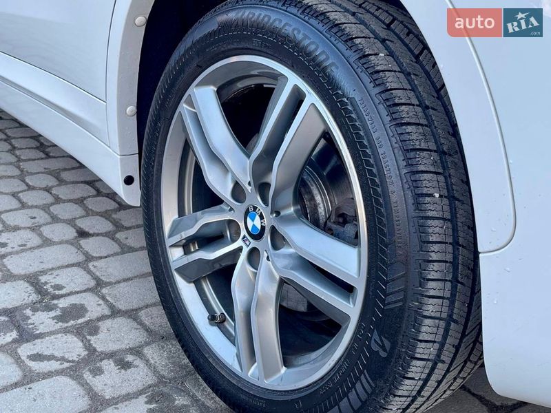 Внедорожник / Кроссовер BMW X1 2016 в Львове
