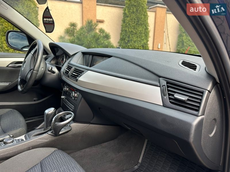 Внедорожник / Кроссовер BMW X1 2011 в Мукачево