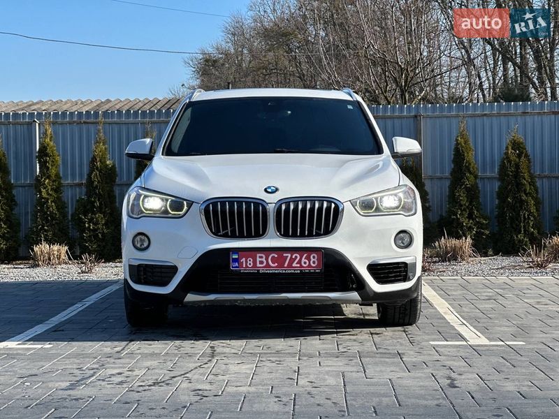 Внедорожник / Кроссовер BMW X1 2016 в Луцке