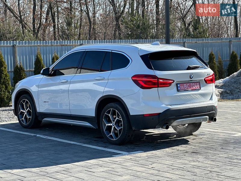 Внедорожник / Кроссовер BMW X1 2016 в Луцке