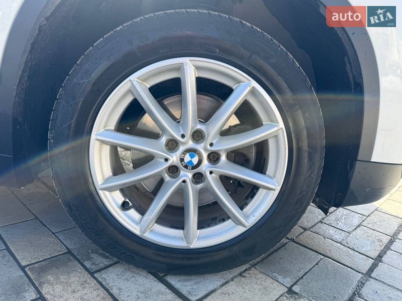 Позашляховик / Кросовер BMW X1 2016 в Києві