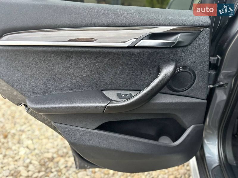 Внедорожник / Кроссовер BMW X1 2016 в Львове