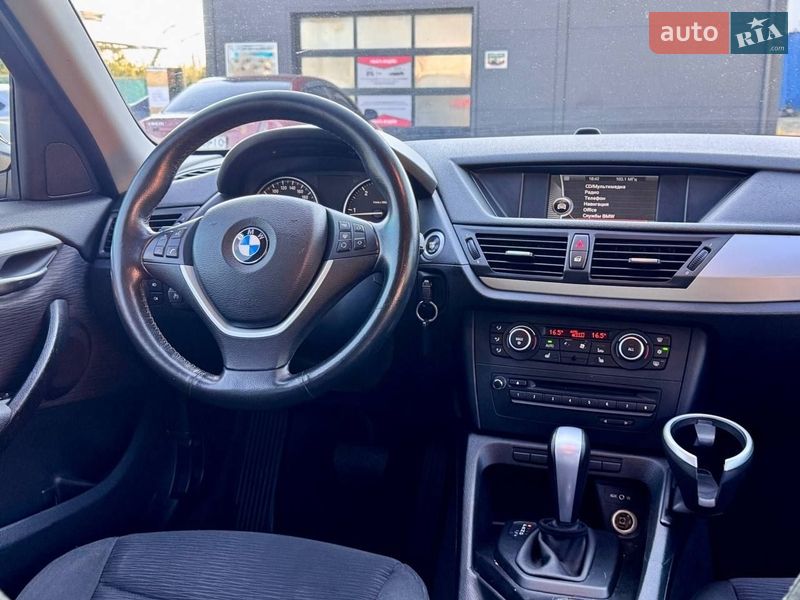 Внедорожник / Кроссовер BMW X1 2010 в Запорожье