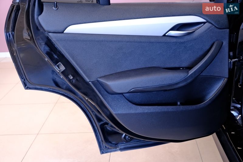 Внедорожник / Кроссовер BMW X1 2015 в Одессе