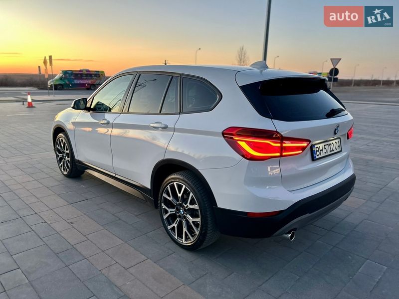 Внедорожник / Кроссовер BMW X1 2017 в Одессе