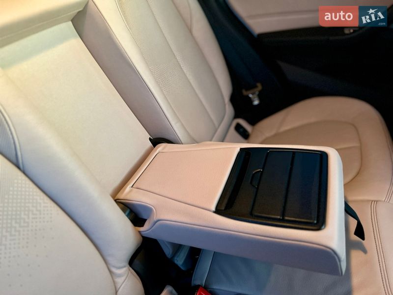 Внедорожник / Кроссовер BMW X1 2017 в Одессе