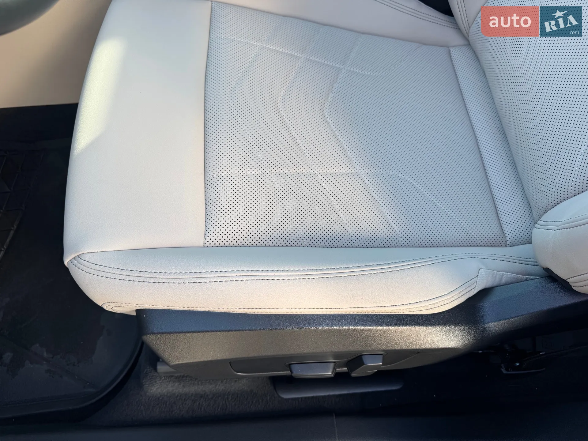 2025 BMW X1 - мініатюра 59