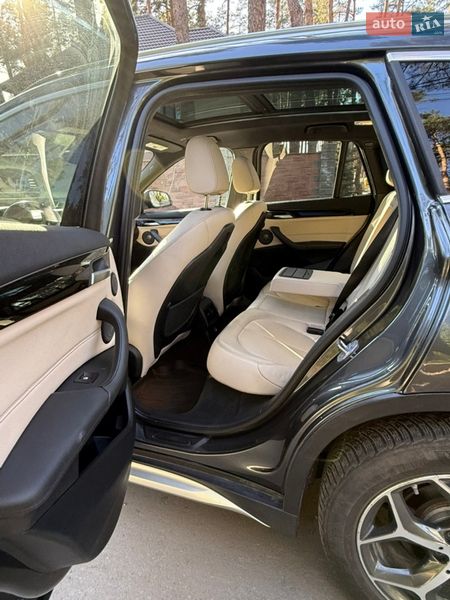 Внедорожник / Кроссовер BMW X1 2017 в Киеве