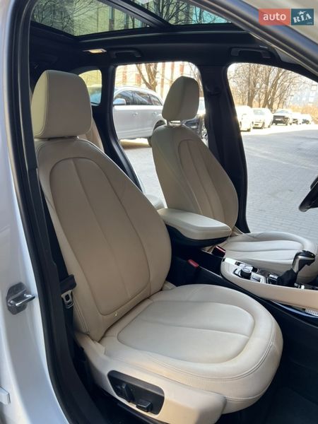 Внедорожник / Кроссовер BMW X1 2016 в Львове