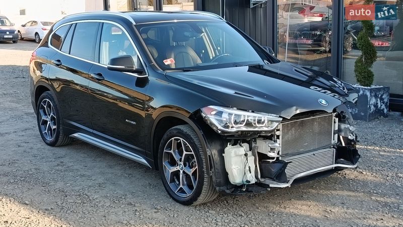 Внедорожник / Кроссовер BMW X1 2015 в Луцке