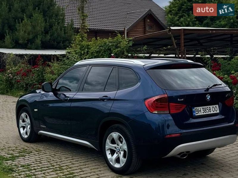 Внедорожник / Кроссовер BMW X1 2010 в Одессе