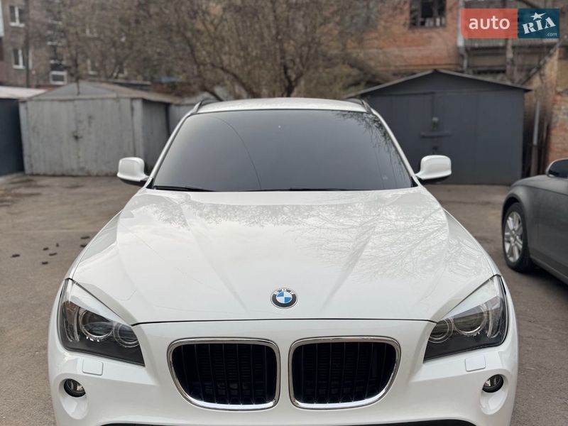 Внедорожник / Кроссовер BMW X1 2011 в Виннице