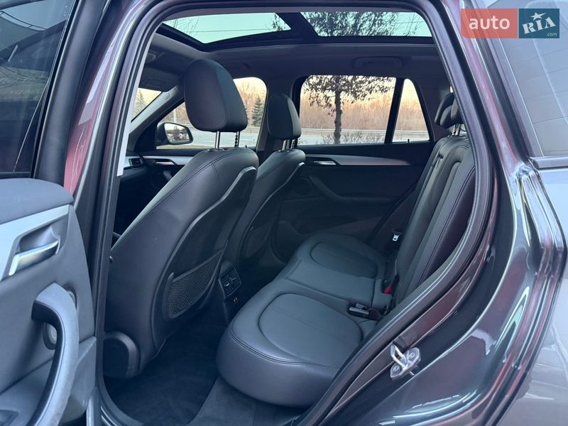 Внедорожник / Кроссовер BMW X1 2019 в Киеве