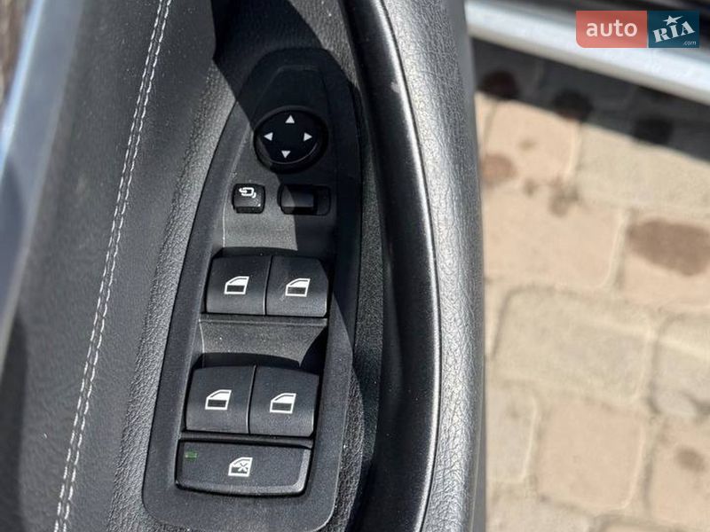 Внедорожник / Кроссовер BMW X1 2016 в Сарнах