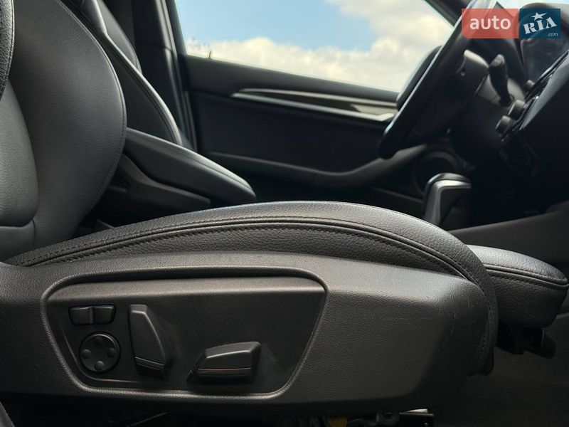 Позашляховик / Кросовер BMW X1 2017 в Рівному