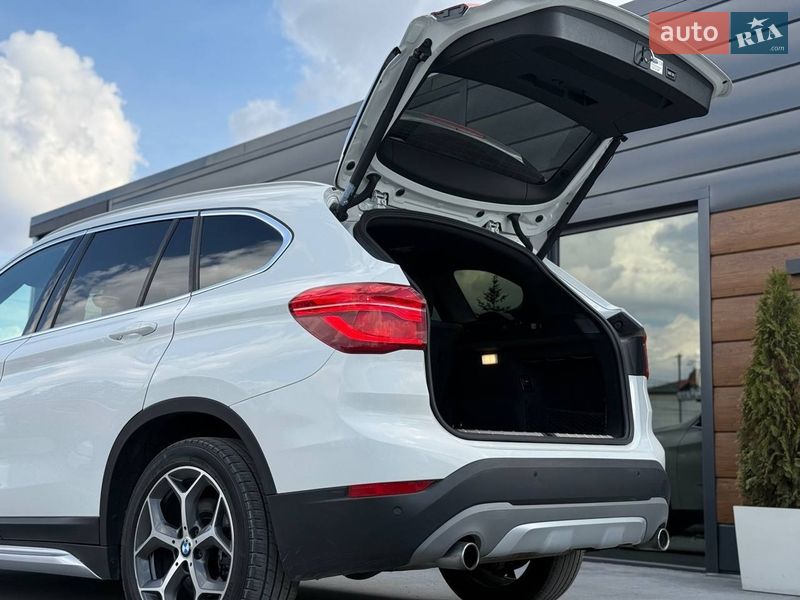Позашляховик / Кросовер BMW X1 2017 в Рівному