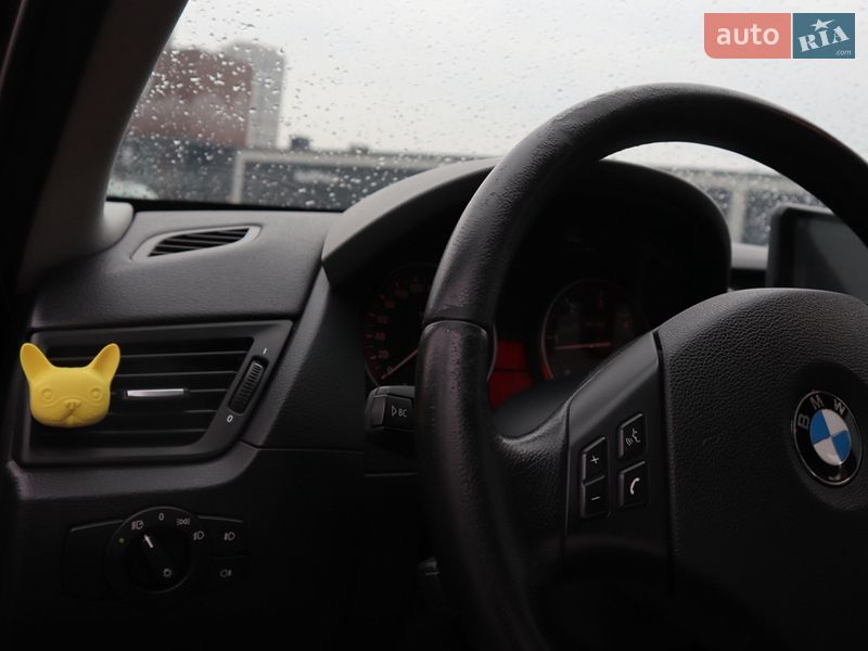 Позашляховик / Кросовер BMW X1 2010 в Києві