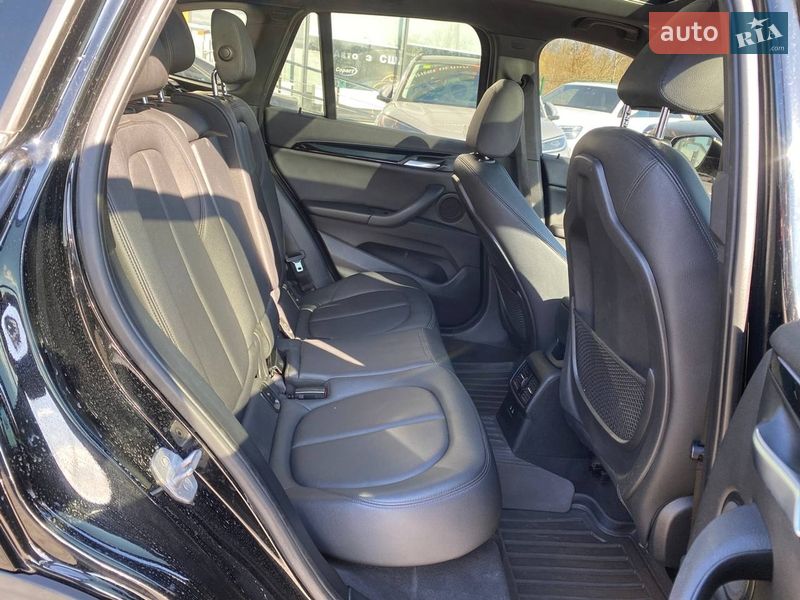 Внедорожник / Кроссовер BMW X1 2019 в Львове