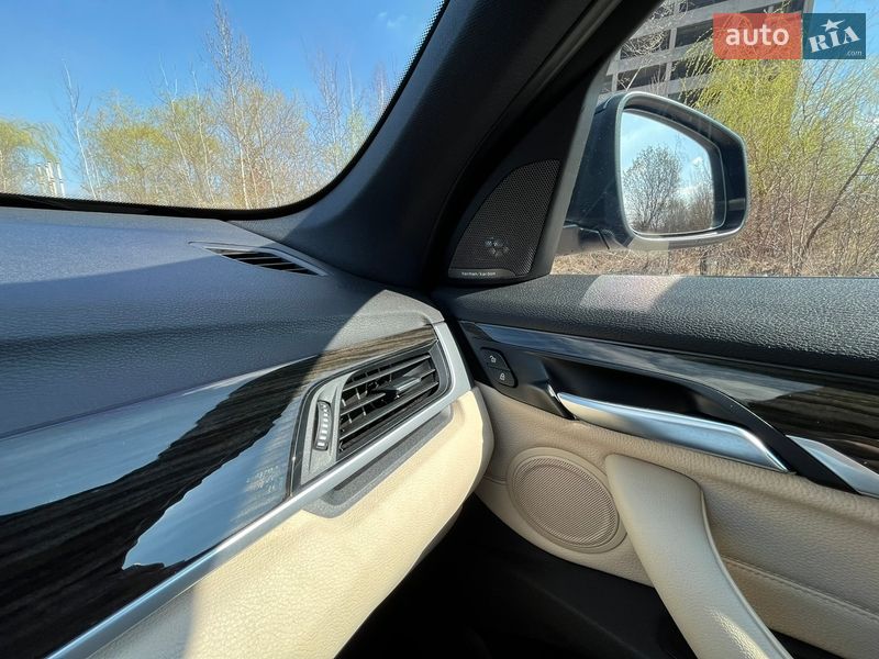Внедорожник / Кроссовер BMW X1 2016 в Львове