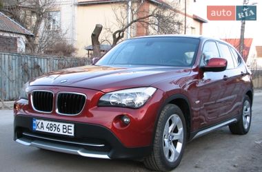 Позашляховик / Кросовер BMW X1 2010 в Києві