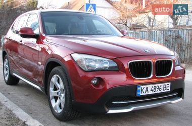 Позашляховик / Кросовер BMW X1 2010 в Києві