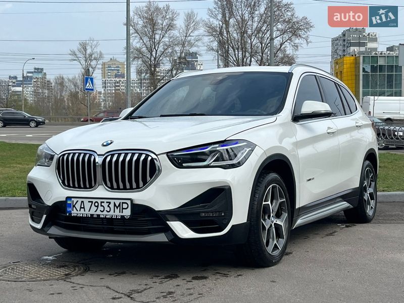 Внедорожник / Кроссовер BMW X1 2016 в Киеве