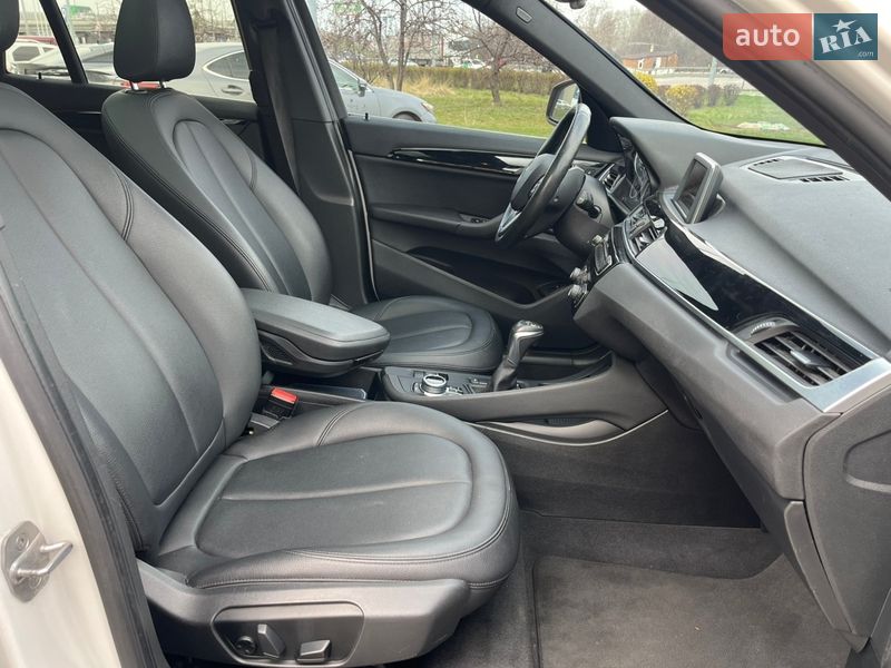 Внедорожник / Кроссовер BMW X1 2016 в Киеве