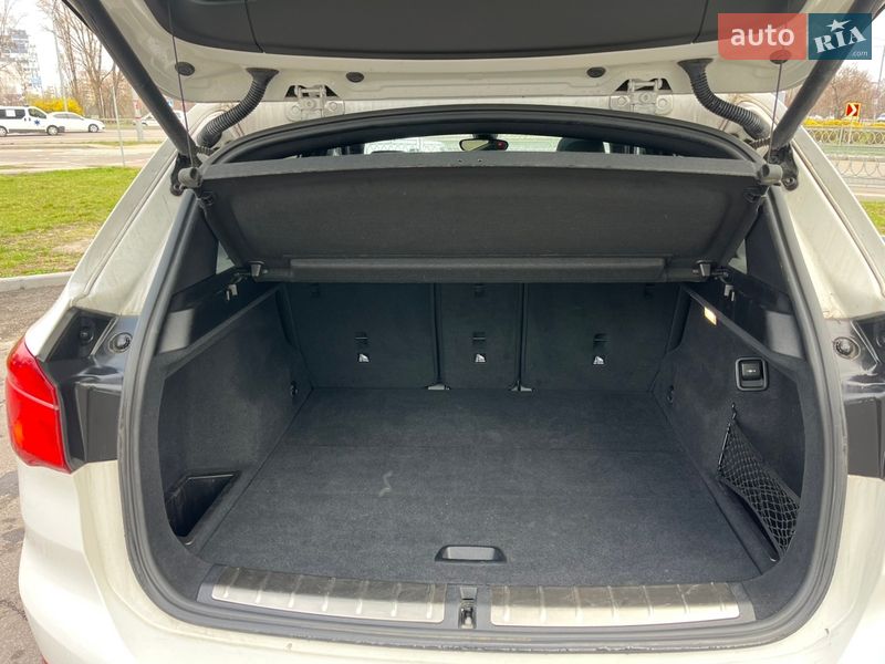 Внедорожник / Кроссовер BMW X1 2016 в Киеве