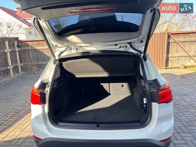 Внедорожник / Кроссовер BMW X1 2018 в Киеве