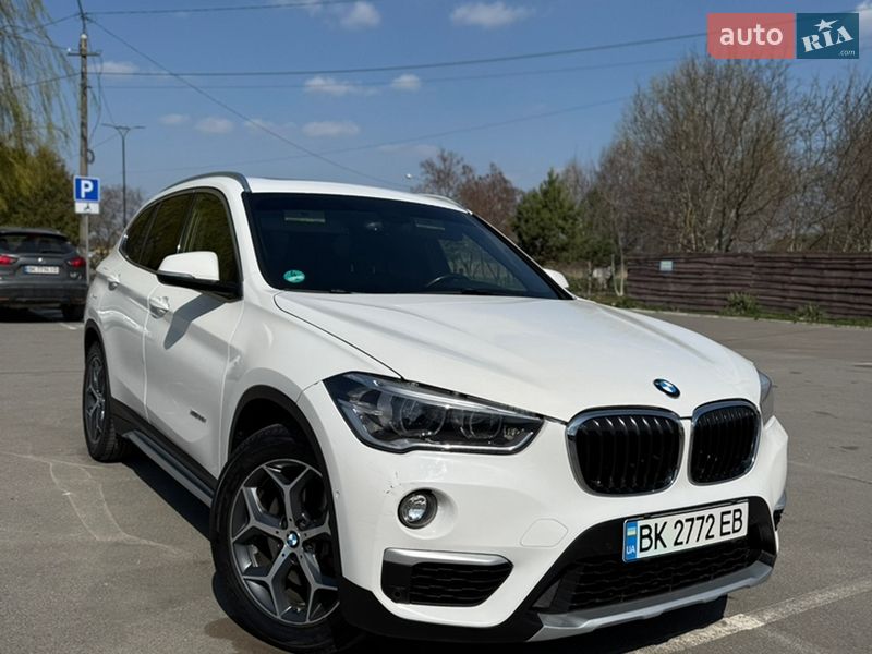 Внедорожник / Кроссовер BMW X1 2017 в Ровно