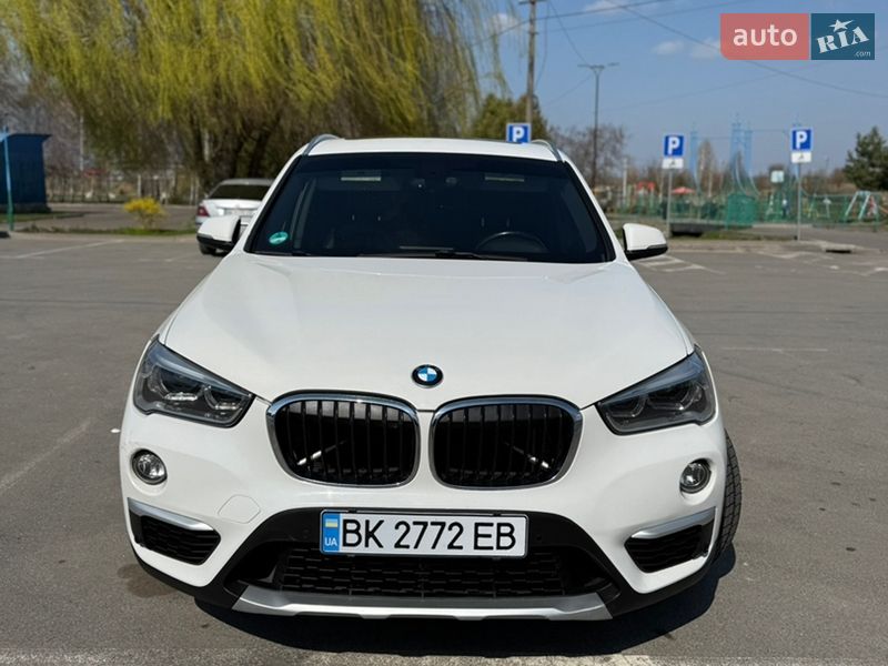 Внедорожник / Кроссовер BMW X1 2017 в Ровно