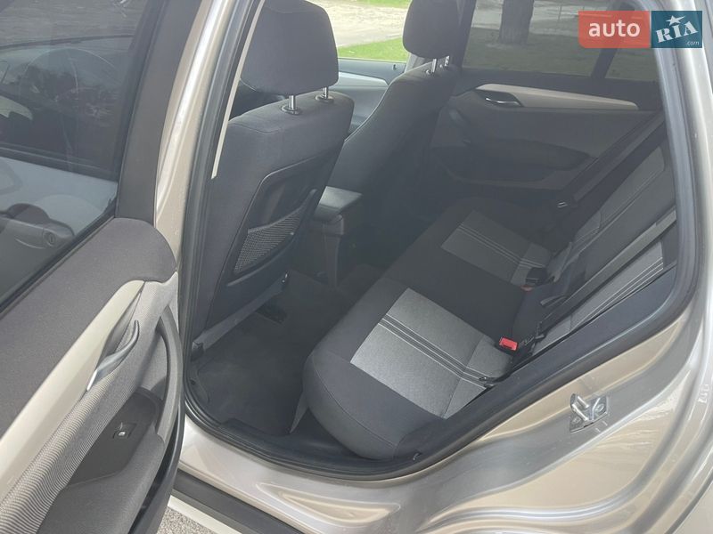 Внедорожник / Кроссовер BMW X1 2010 в Броварах