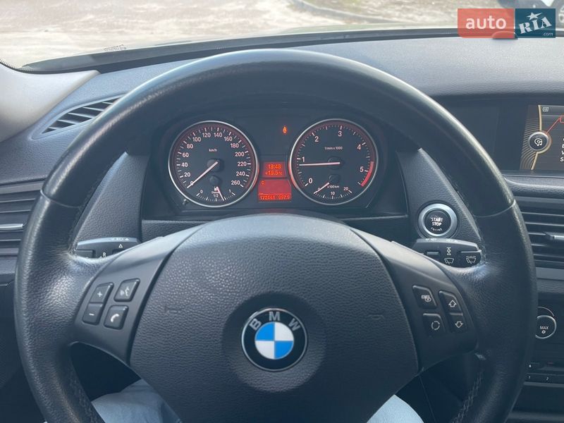 Внедорожник / Кроссовер BMW X1 2010 в Броварах