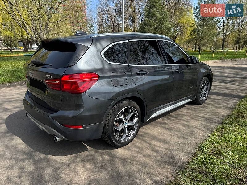 Внедорожник / Кроссовер BMW X1 2018 в Ровно