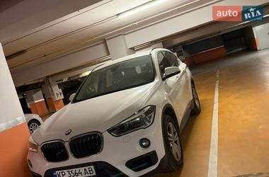 Внедорожник / Кроссовер BMW X1 2016 в Запорожье