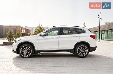 Внедорожник / Кроссовер BMW X1 2017 в Хмельницком