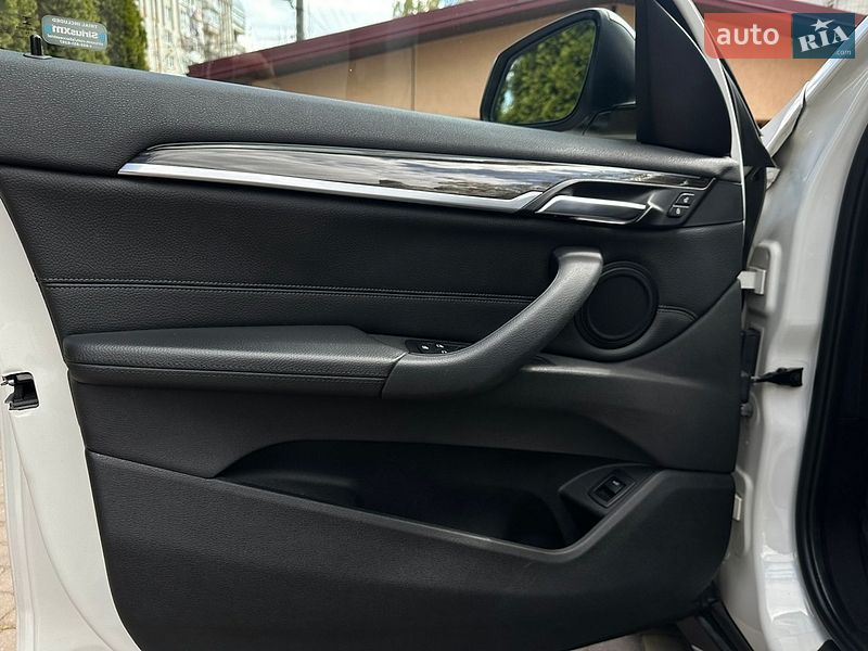 Внедорожник / Кроссовер BMW X1 2016 в Львове