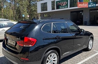 Внедорожник / Кроссовер BMW X1 2014 в Обухове