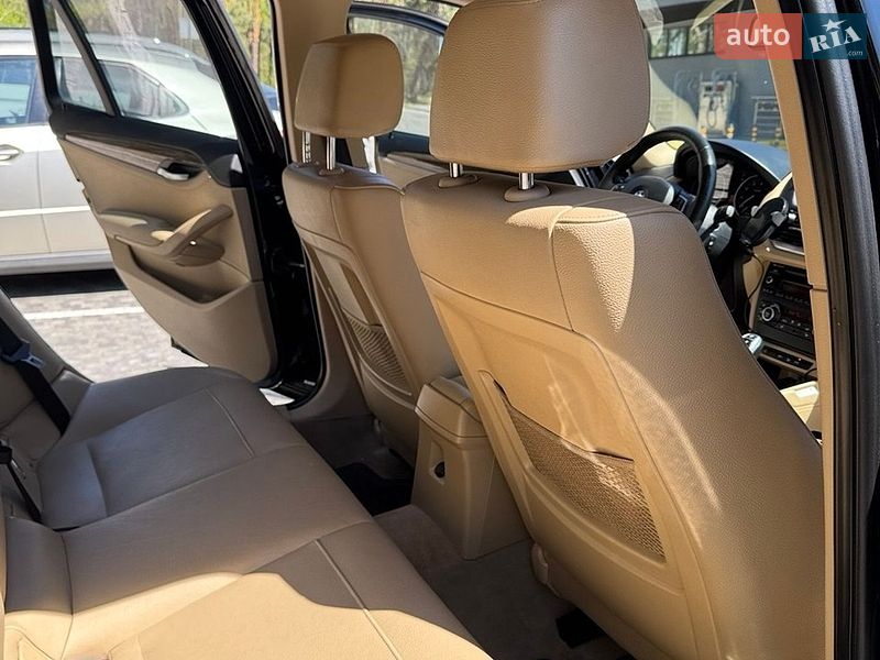Внедорожник / Кроссовер BMW X1 2014 в Обухове