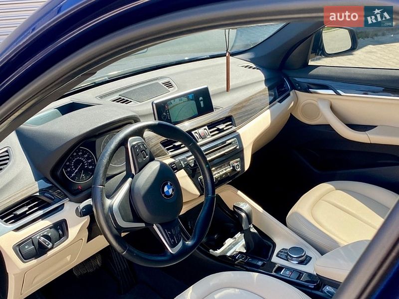 Внедорожник / Кроссовер BMW X1 2016 в Львове
