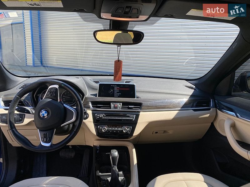 Внедорожник / Кроссовер BMW X1 2016 в Львове